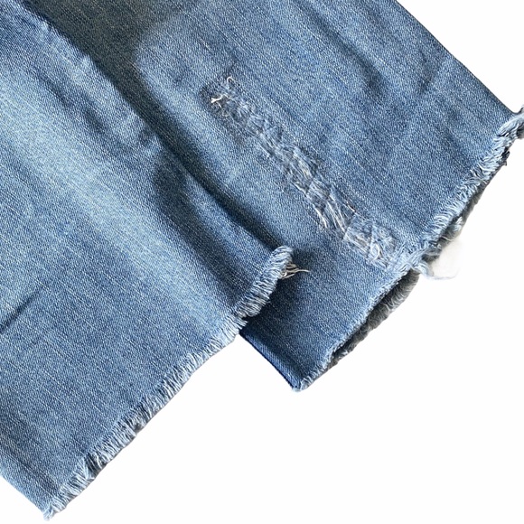 Upcycled Vintage: LF Furst of a Kind ☯︎︎ Levi's® Cut Off Denim Jeans Shorts ☯︎︎ - Picture 11 of 16